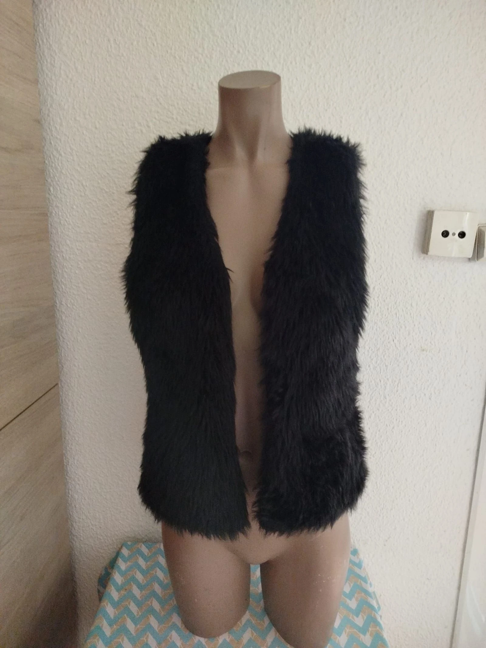 Chaleco pelito zara  talla 13/14 años talla adulto XL 